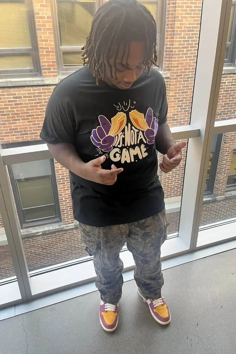 Arizona Colors Money Hands Tee - INAG